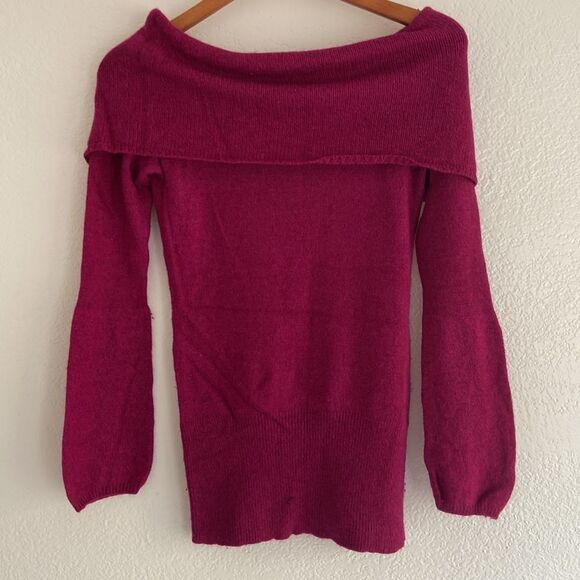 White House Black Market CASHMERE WOOL BLEND Off The Shoulder Sweater Sz Xs - Picture 2 of 6